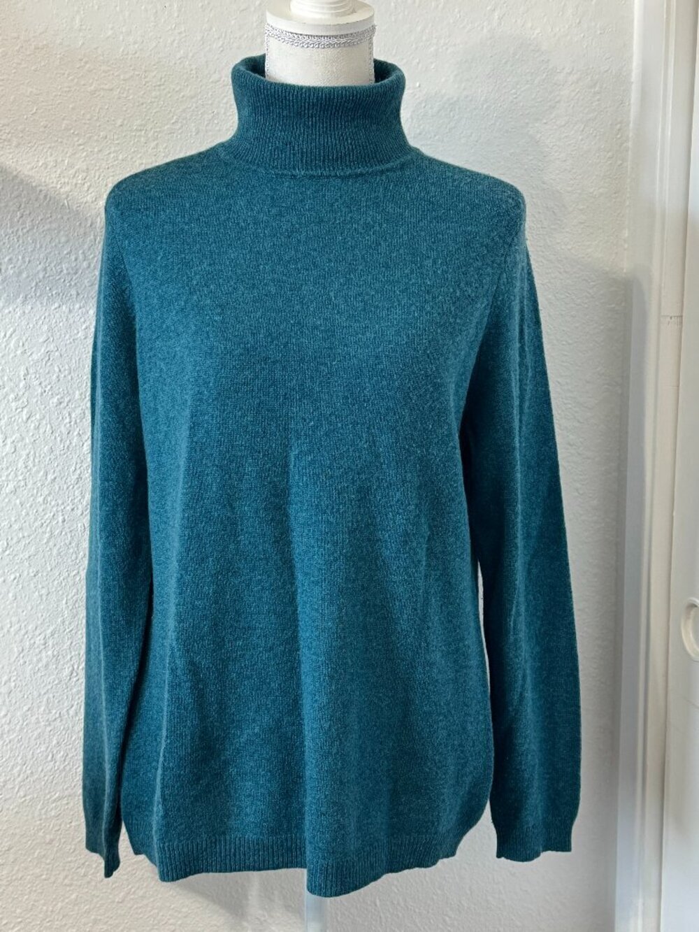 Charter Club Luxury sweater Turtleneck Women's Size Large Blue 100% cashmere - Picture 12 of 13